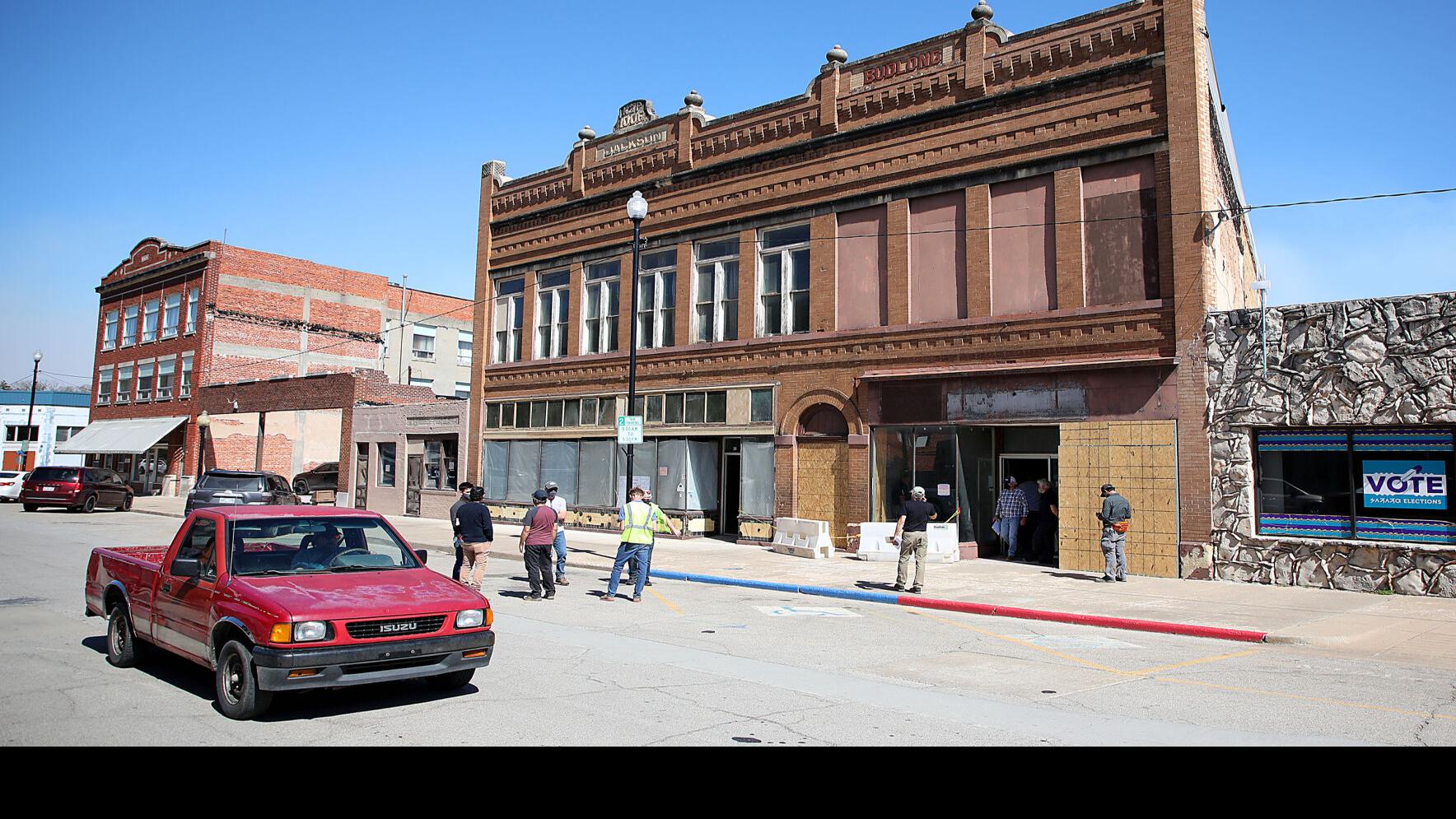 Front Row Seat Pawhuska Braces For Filming Of Killers Of The Flower Moon Entertainment Tulsaworld Com