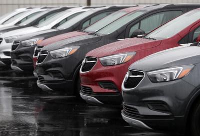 Auto Sales Shrivel Amid First Cut In U S Discounts Since 2013