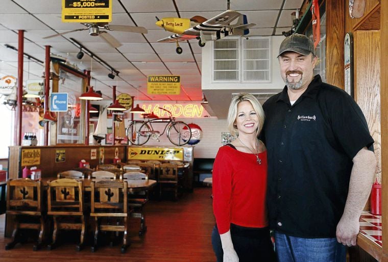 Table Talk Harden S Hamburgers Feeds Guests By Flashlight Through Storm Dining Tulsaworld Com