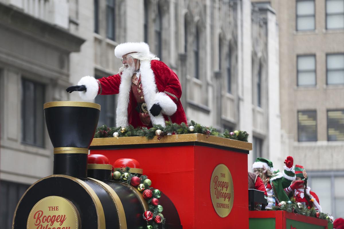 2022 Tulsa Christmas Parade That's What Drives Us Here': Holiday Cheer Flourishes Through Downtown Tulsa  During Annual Christmas Parade | Latest Headlines | Tulsaworld.com