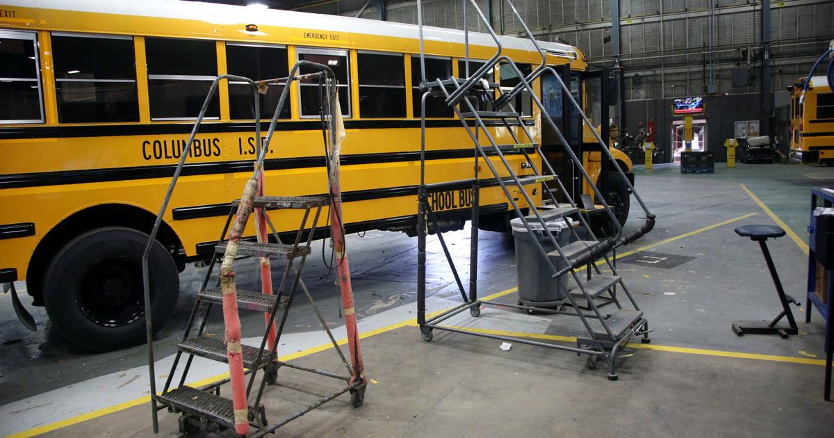 Highlight Bus Suppliers highlight bus manufacturer's economic value to city of Tulsa