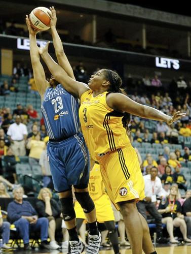 Minnesota Lynx lose to Los Angeles Sparks in bruising Game 3 of