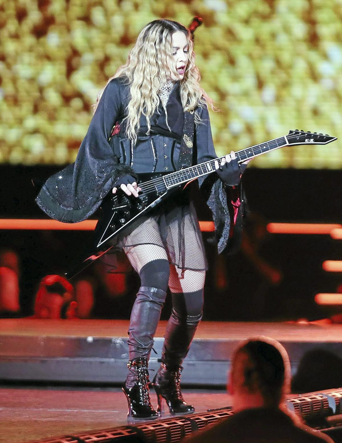 Photo Gallery Madonna rocks Tulsa stage for the very first time