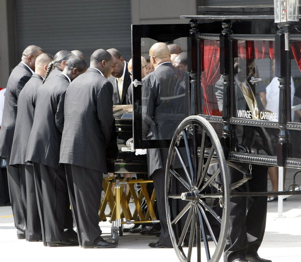 Thousands gather in downtown Tulsa to honor Tisdale | Archive ...