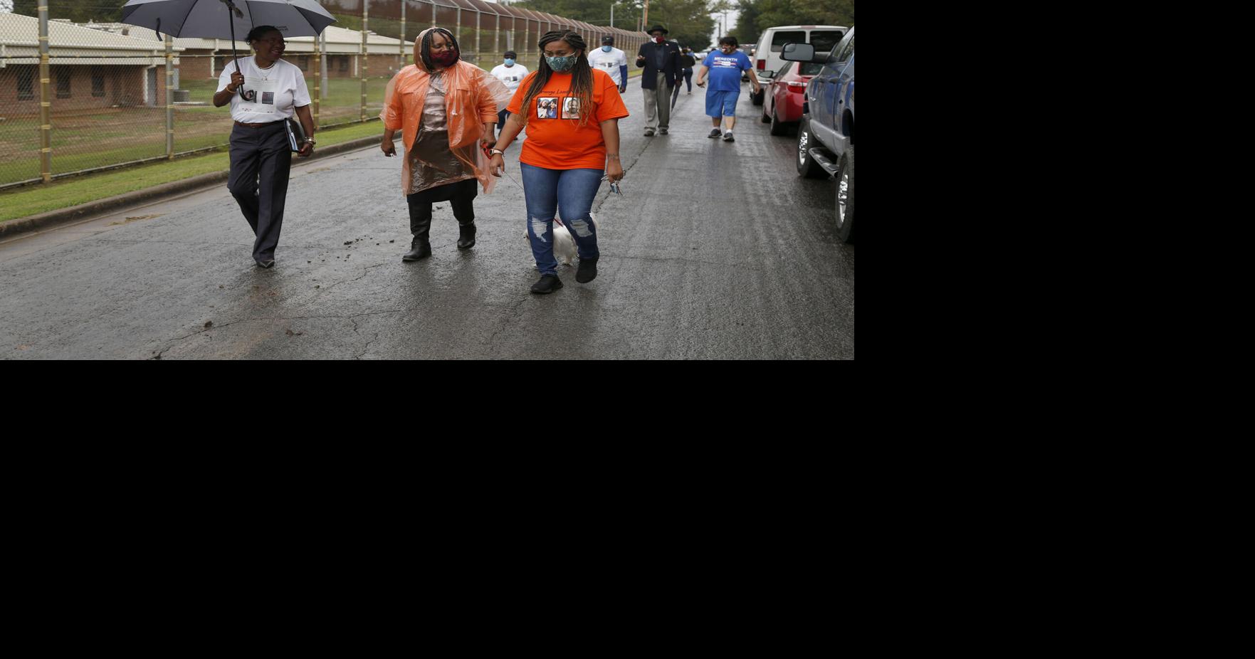 Inmate advocates rally outside Eddie Warrior Correctional Center over