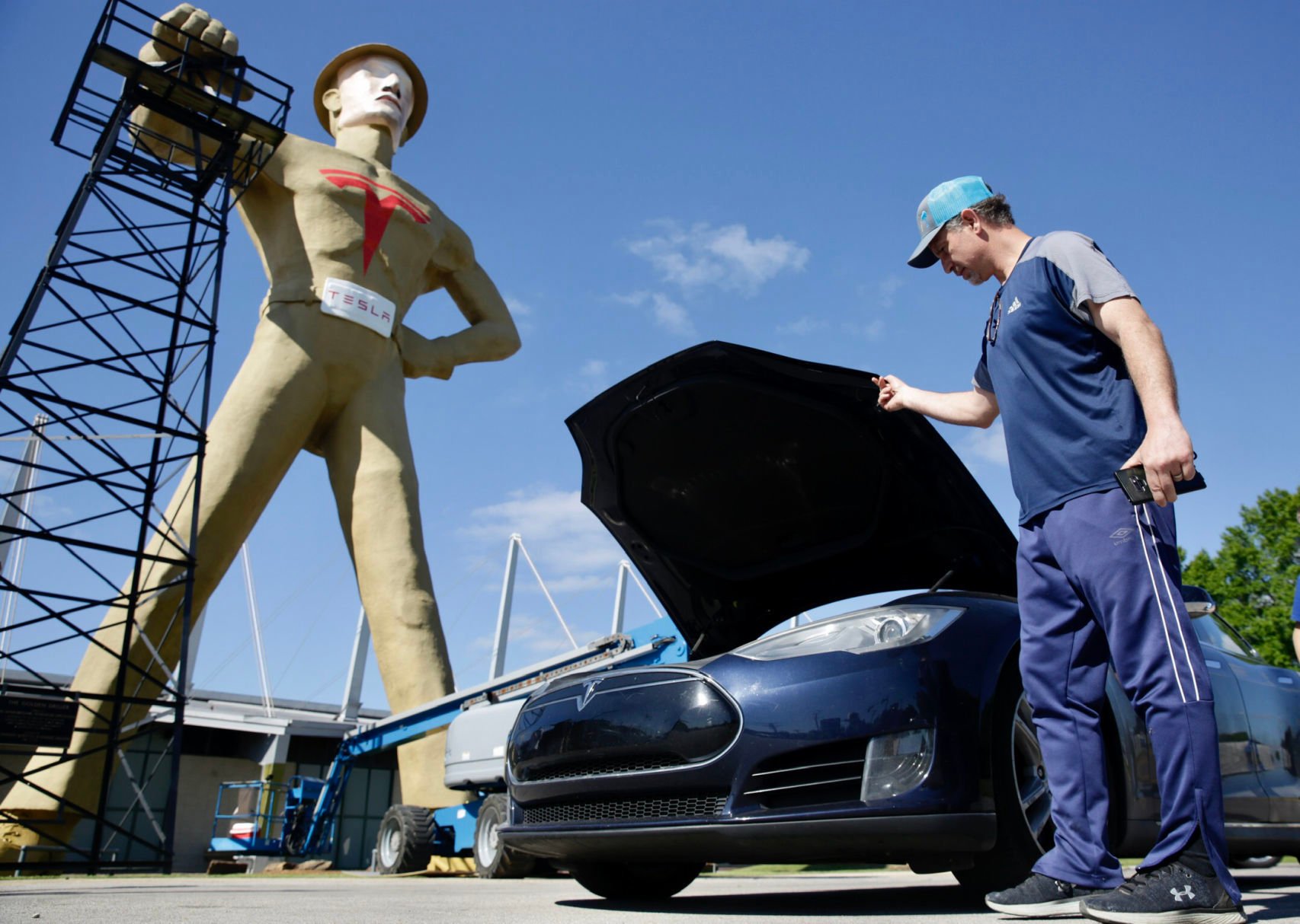 Tesla in Tulsa push comes to Expo Square s Golden Driller