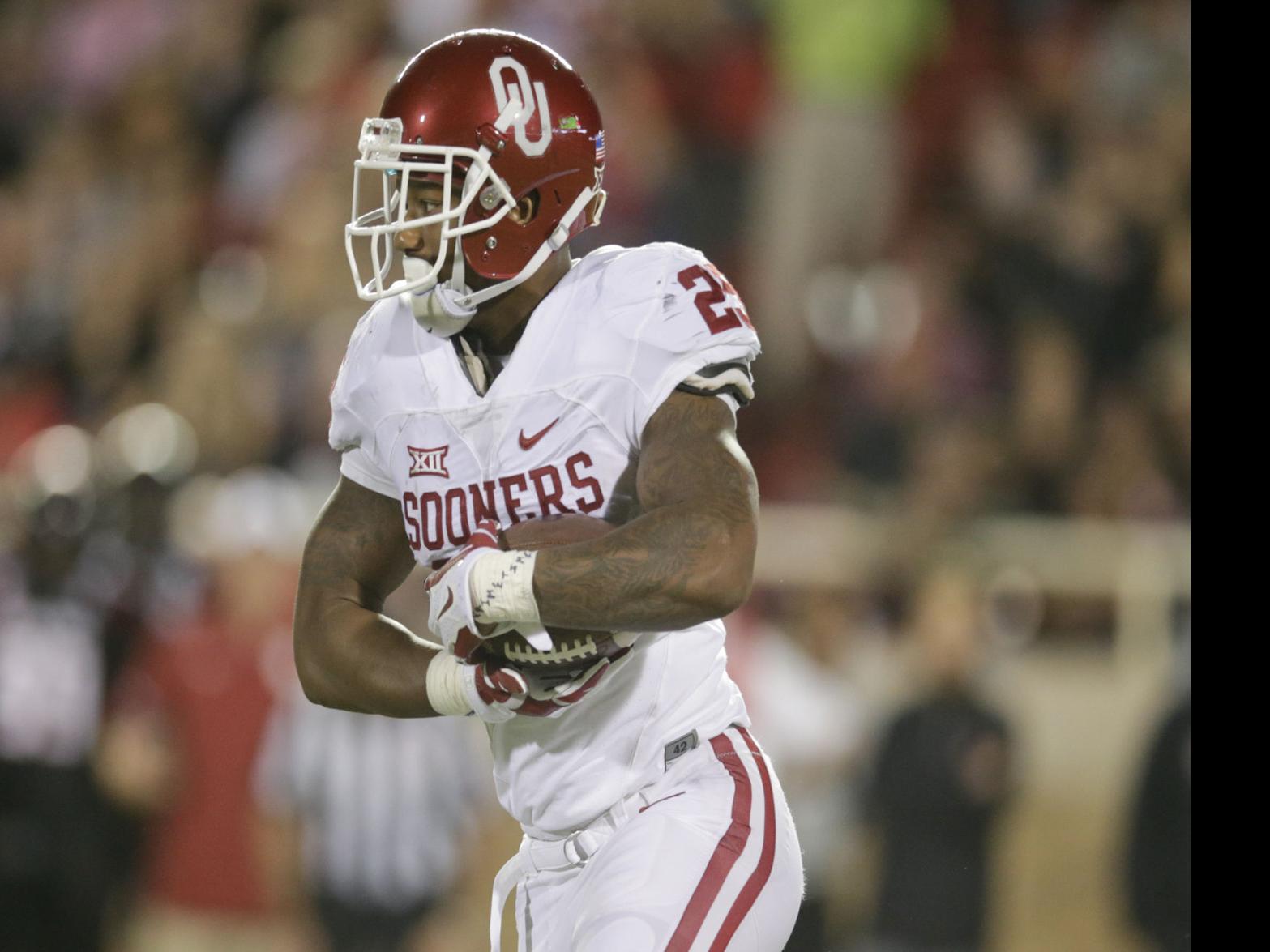 Bill Haisten For Joe Mixon There S The Stigma Of The 14 Assault And Now A New Distinction Big 12 S Best Player Ou Sports Extra Tulsaworld Com