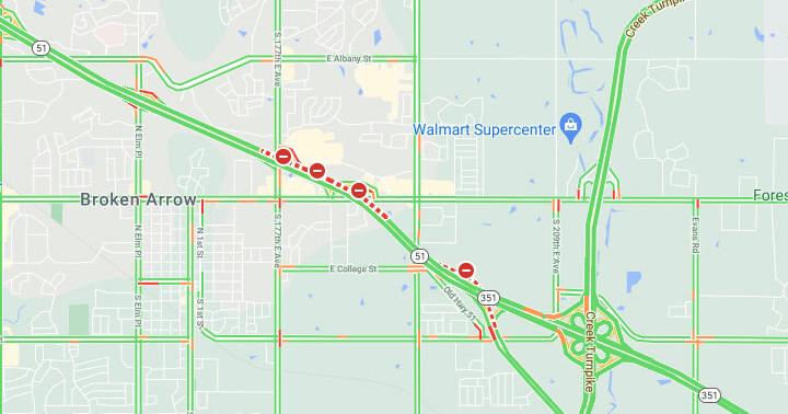 At least one killed in early morning crash on Broken Arrow Expressway