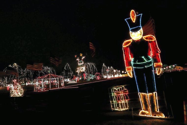 Honor Heights Christmas Lights 2022 5 To Find: Our Favorite Christmas Light Displays | News | Tulsaworld.com