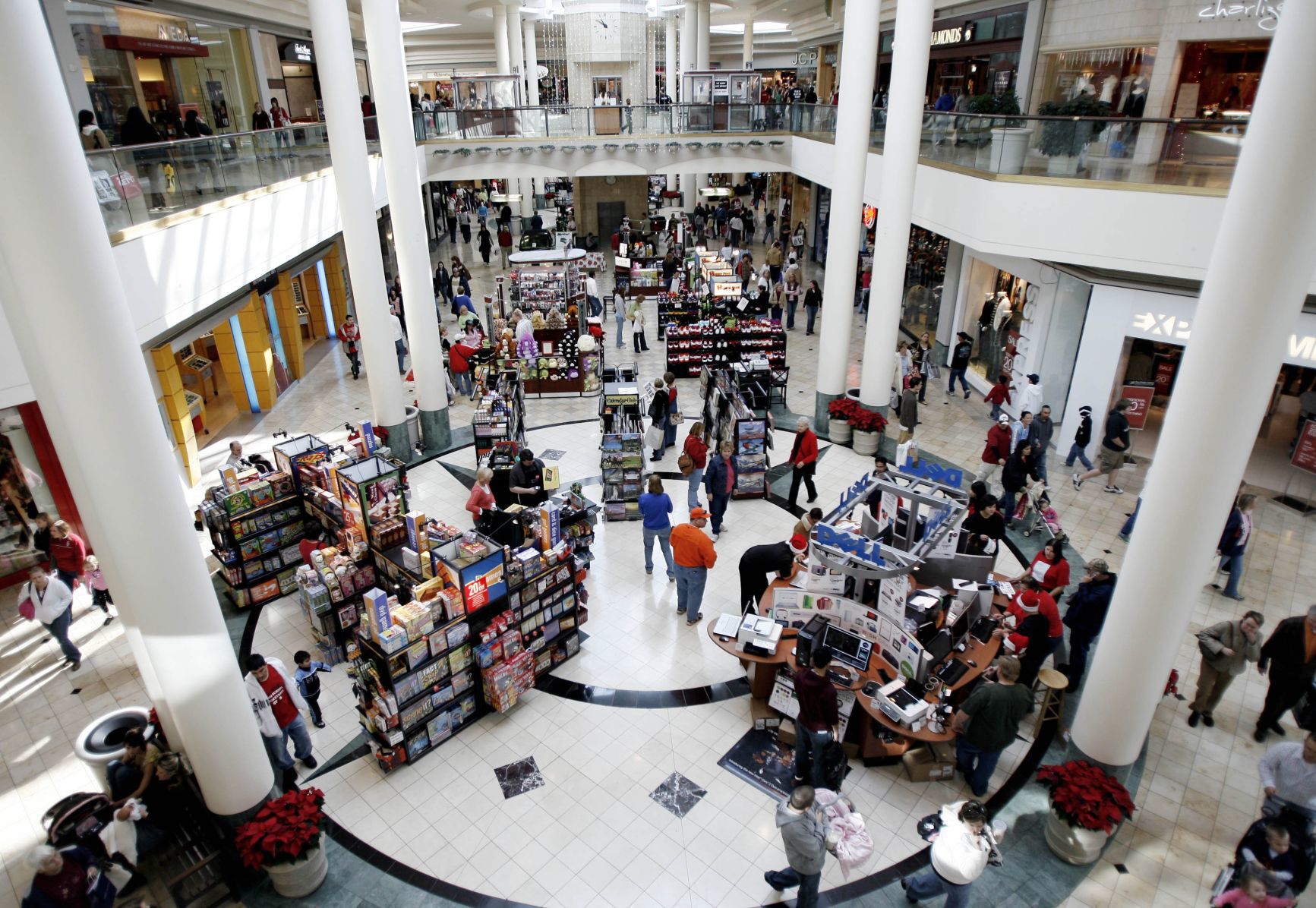 Fossil woodland sales hills mall