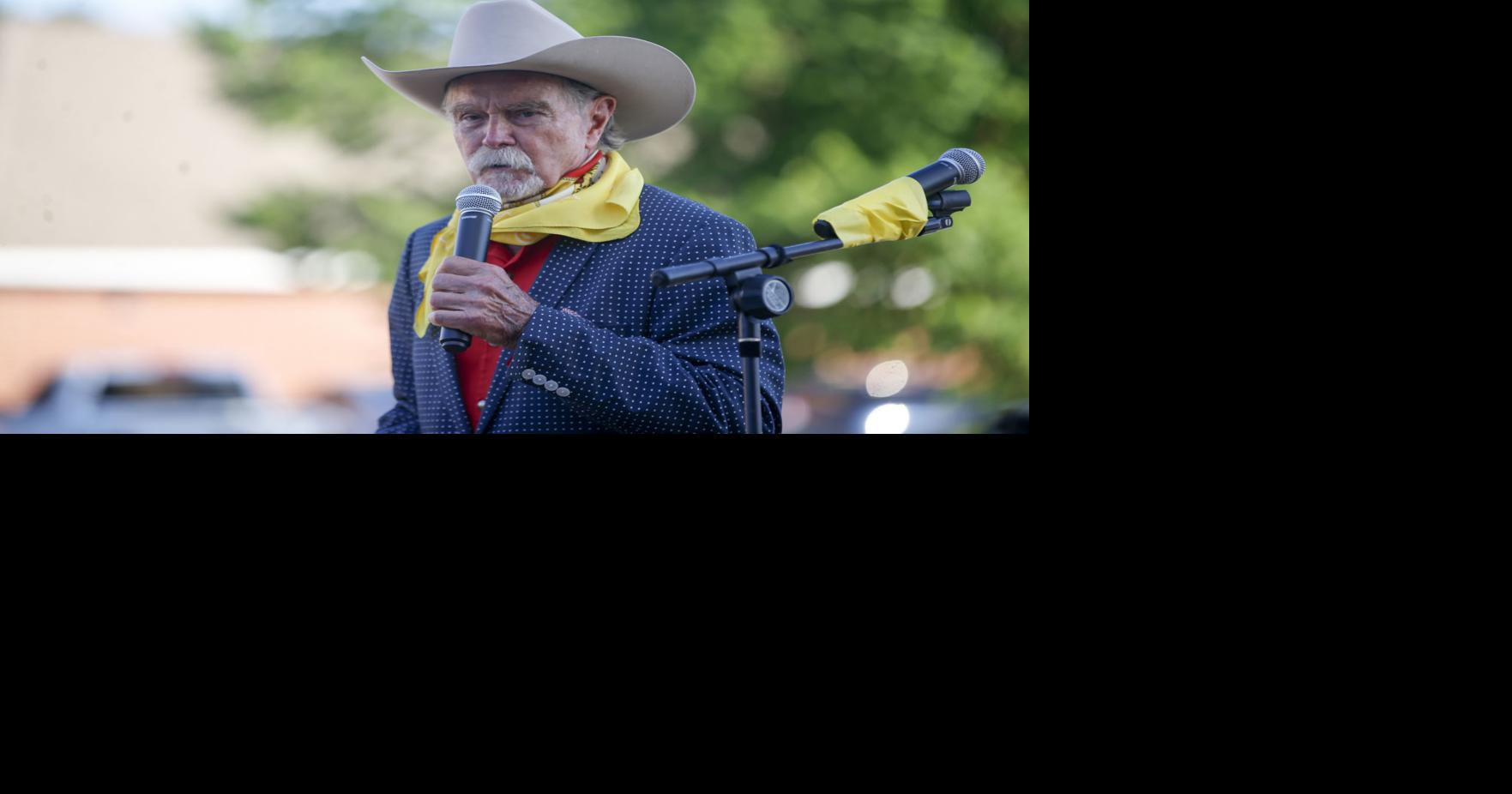 Gunsmoke' actor among new artists at National Cowboy & Western Heritage  Museum art sale