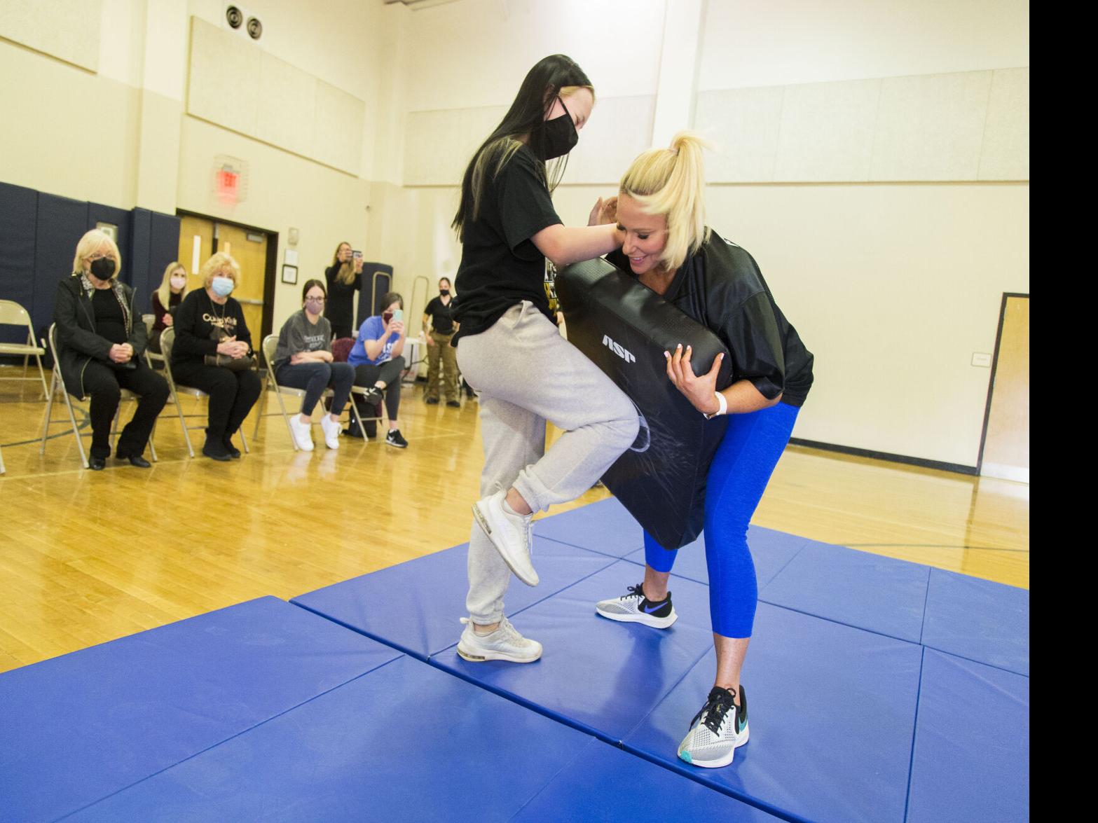 Free Women S Self Defense Class Gets Overwhelming Response From Community Local News Tulsaworld Com