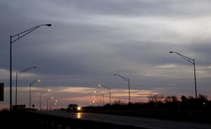 Tulsa World survey finds 44 percent of Tulsa highway lights still unlit