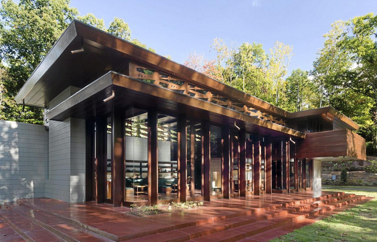 A Home in the Desert Learn everything there is to know about our luxury hotel in Phoenix, AZ and get the details on parking, check-in times, Internet access and more.