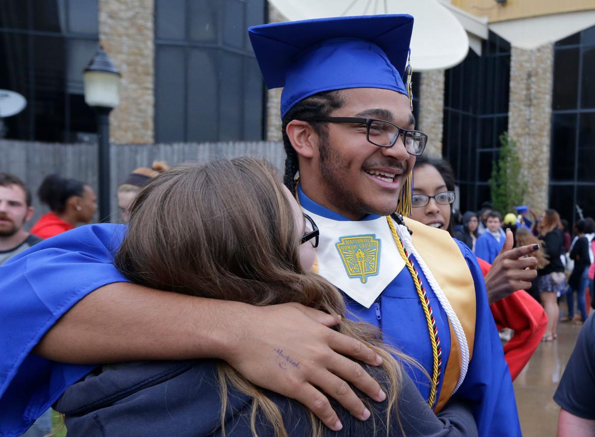 Photo Gallery Rogers High School Graduation Latest Headlines