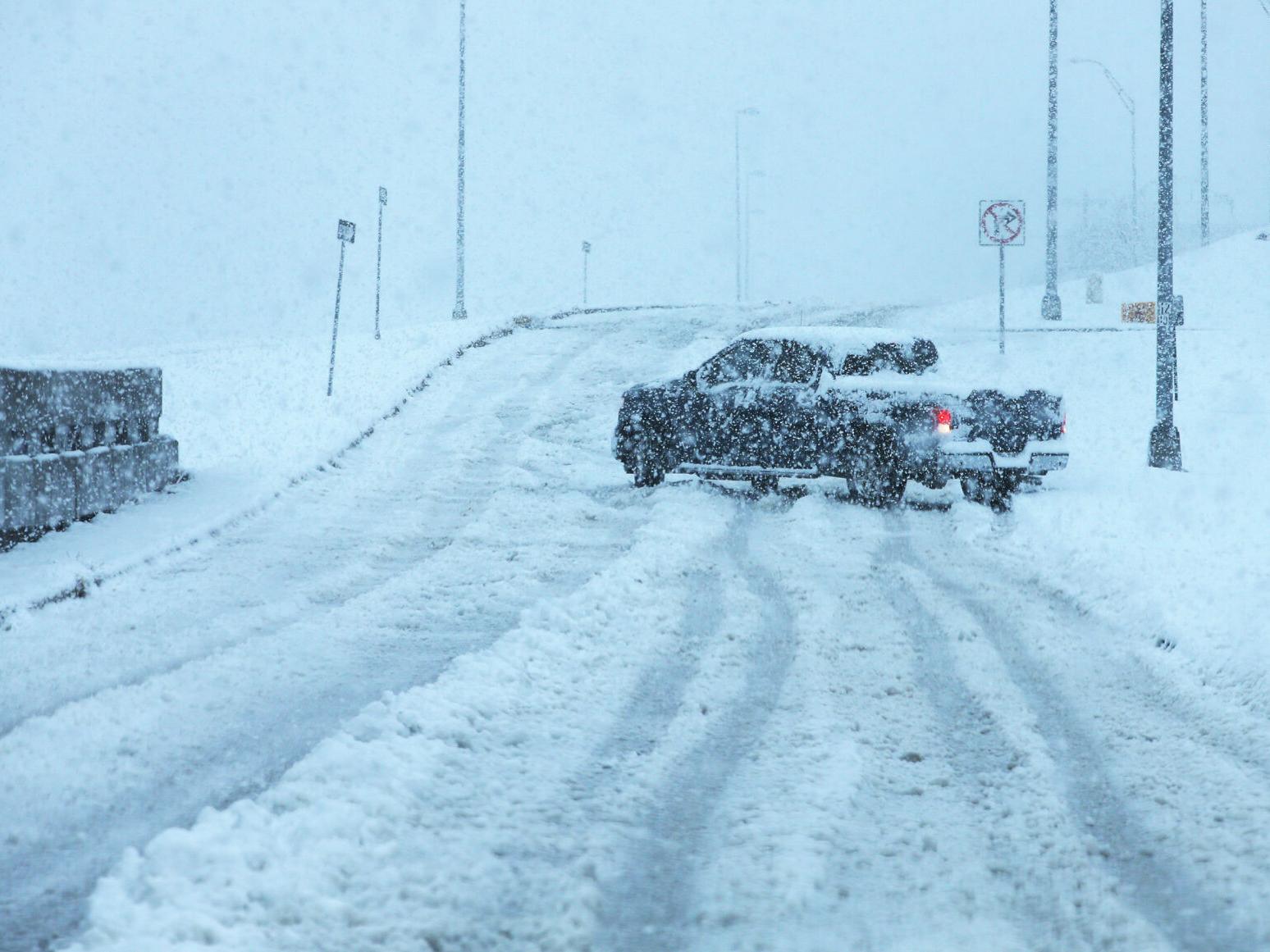 More Snow To Accumulate Today Around Tulsa Forecasters Say Ahead Of Quick Moving Storm Local News Tulsaworld Com More Snow To Accumulate Today Around Tulsa Forecasters Say Ahead Of Quick Moving Storm Local News Tulsaworld Com