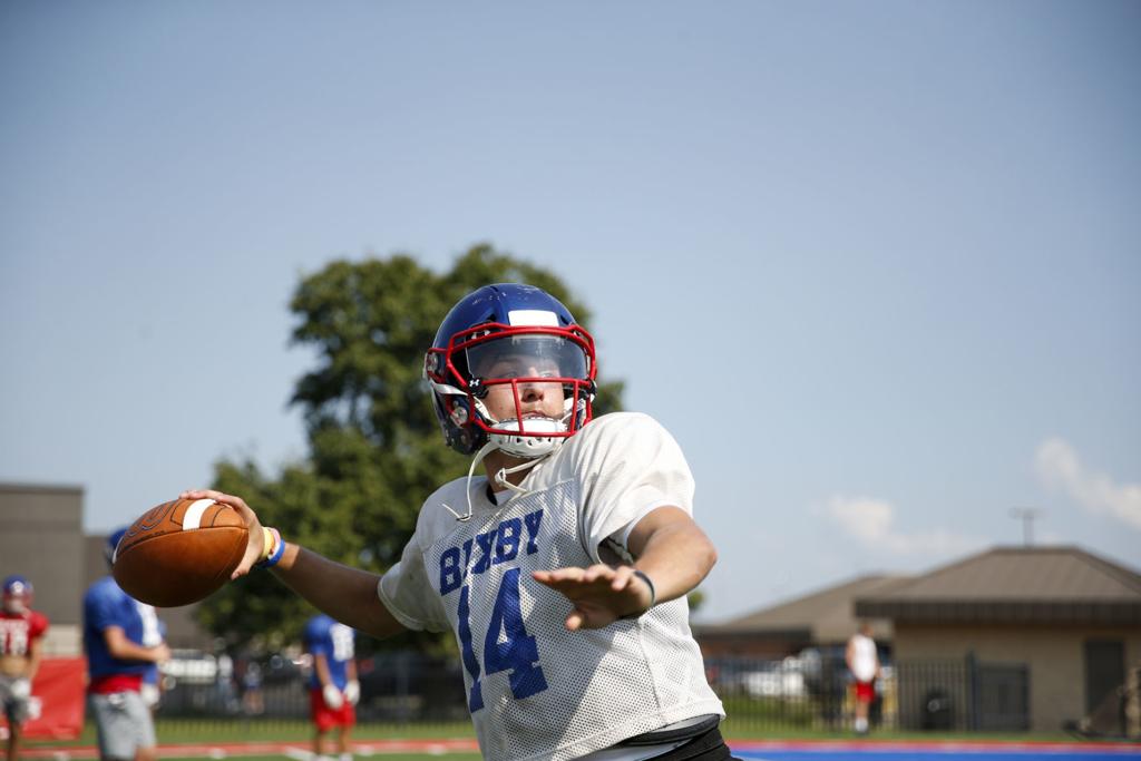 High School Football Where Can Bixby S High Flying Mason Williams