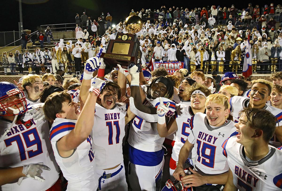 Watch The Highlights Bixby Wins Third Straight 6aii State Title With 17 14 Win Over Choctaw Ok Preps Extra Tulsaworld Com