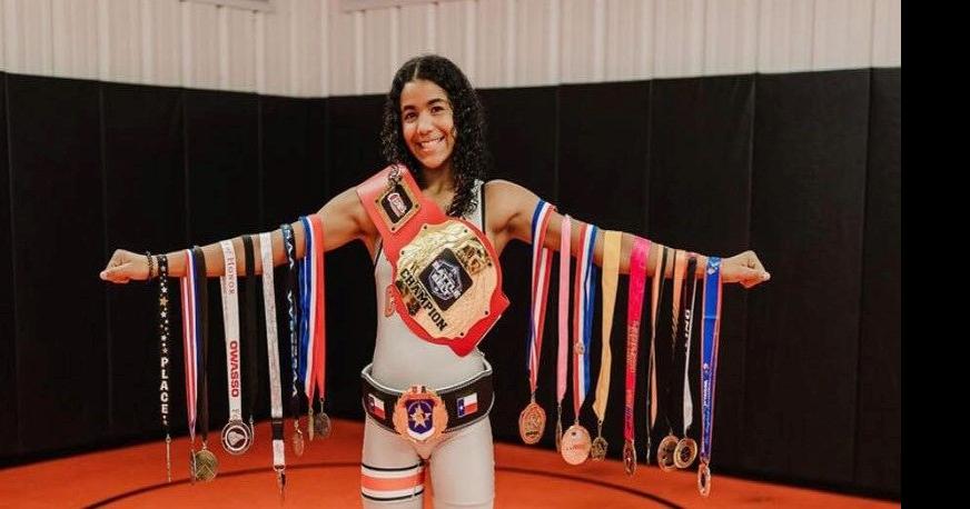 Meet Aiyana Perkins: Coweta's first female state wrestling qualifier