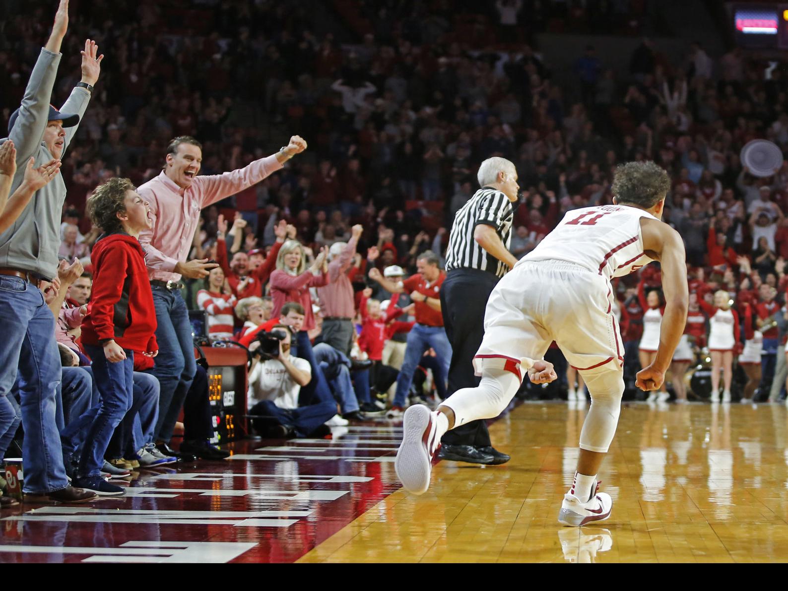 Ou Basketball Before Big Monday Trae Young Is Helping Pack Lloyd