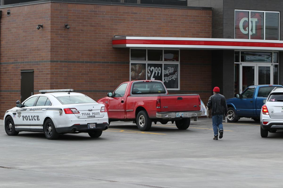 Man arrested after shooting at QuikTrip security guard, police say