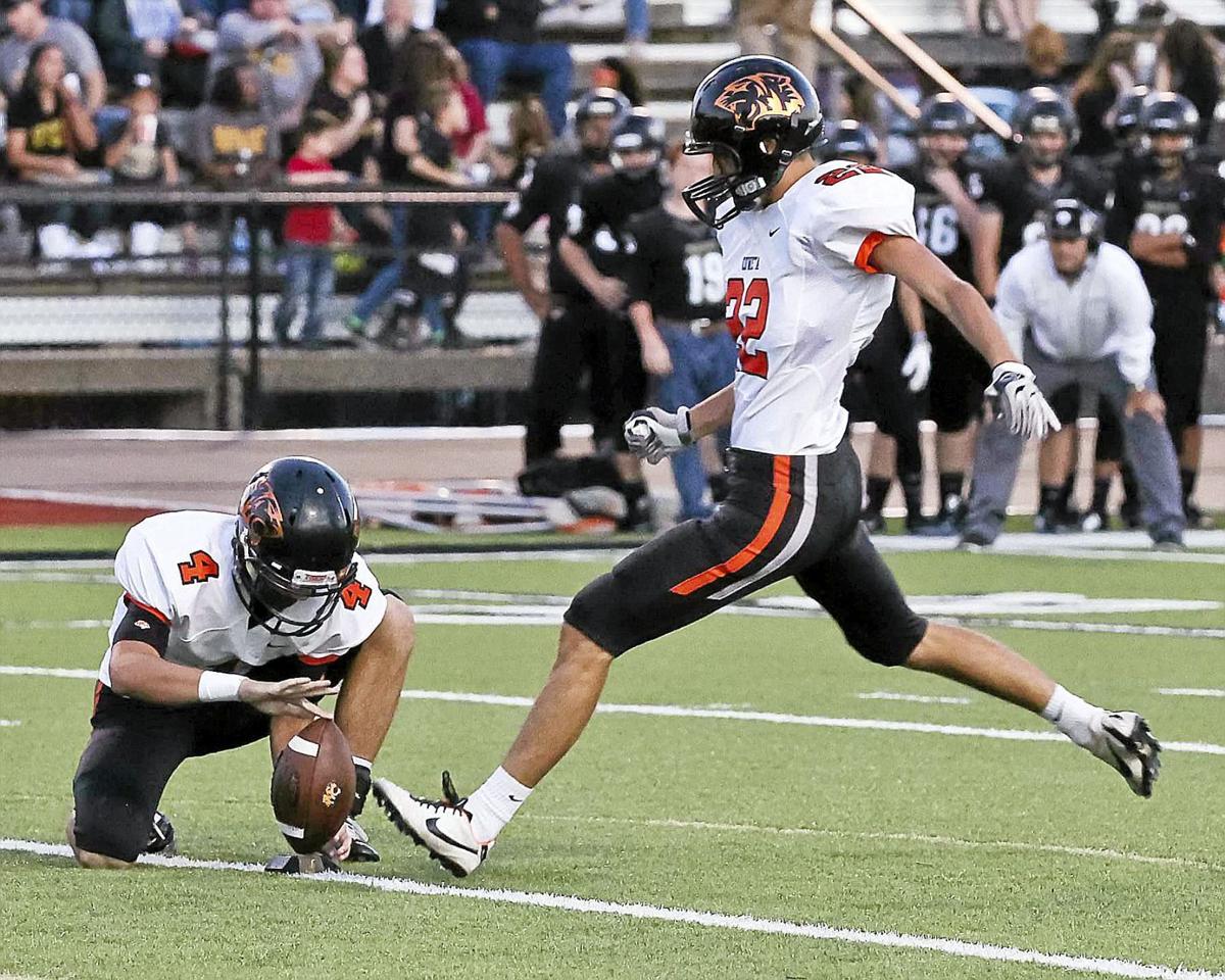 Coweta Tigers pound Grove Ridgerunners 51-21 | Sports | tulsaworld.com