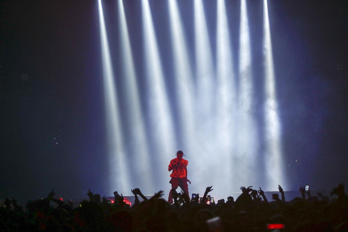 Review Travis Scott Brings Best Show Of His Tour To Tulsa For