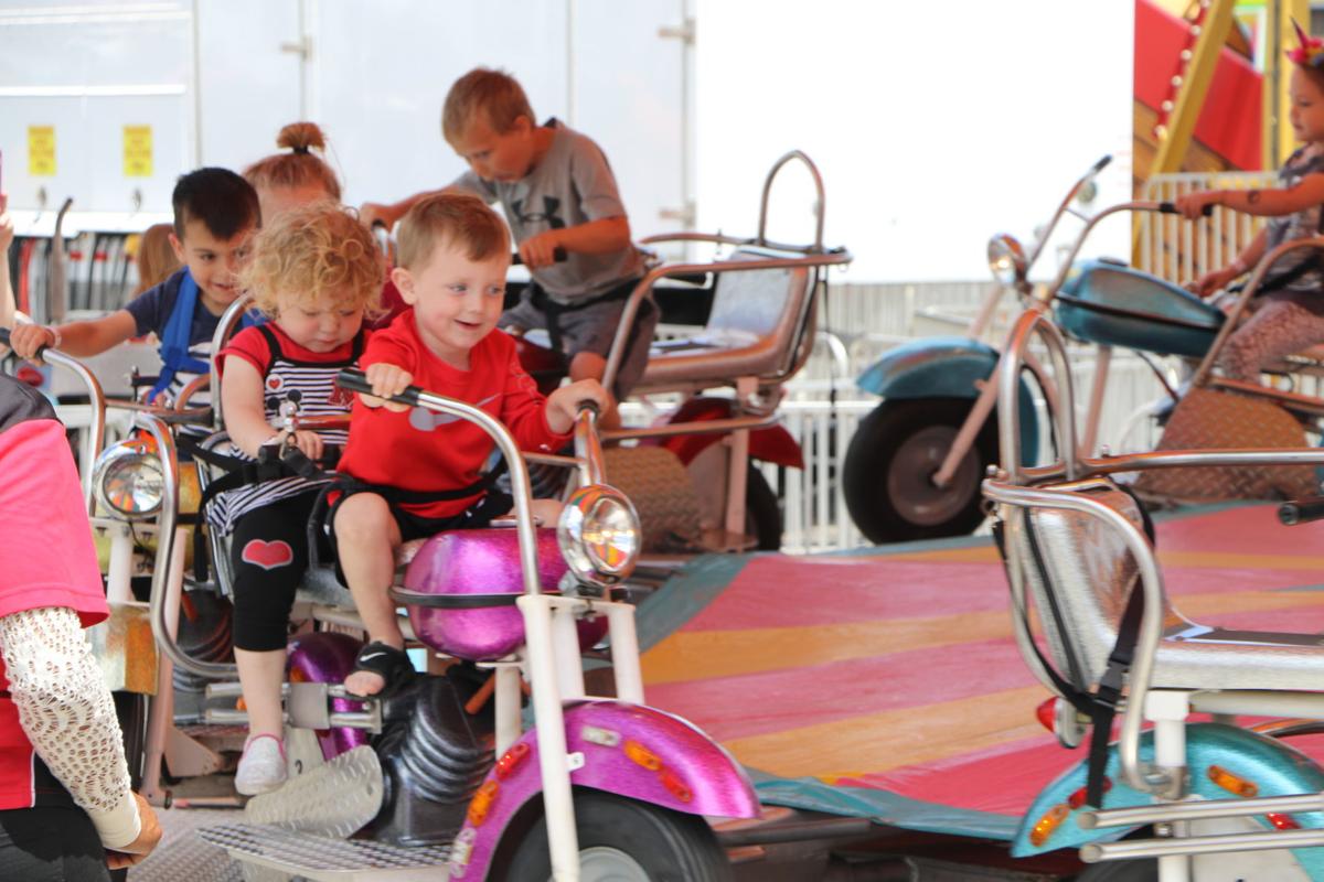 Owasso’s 2019 Trail Days Images of Sam’s Amusements Carnival on 76th