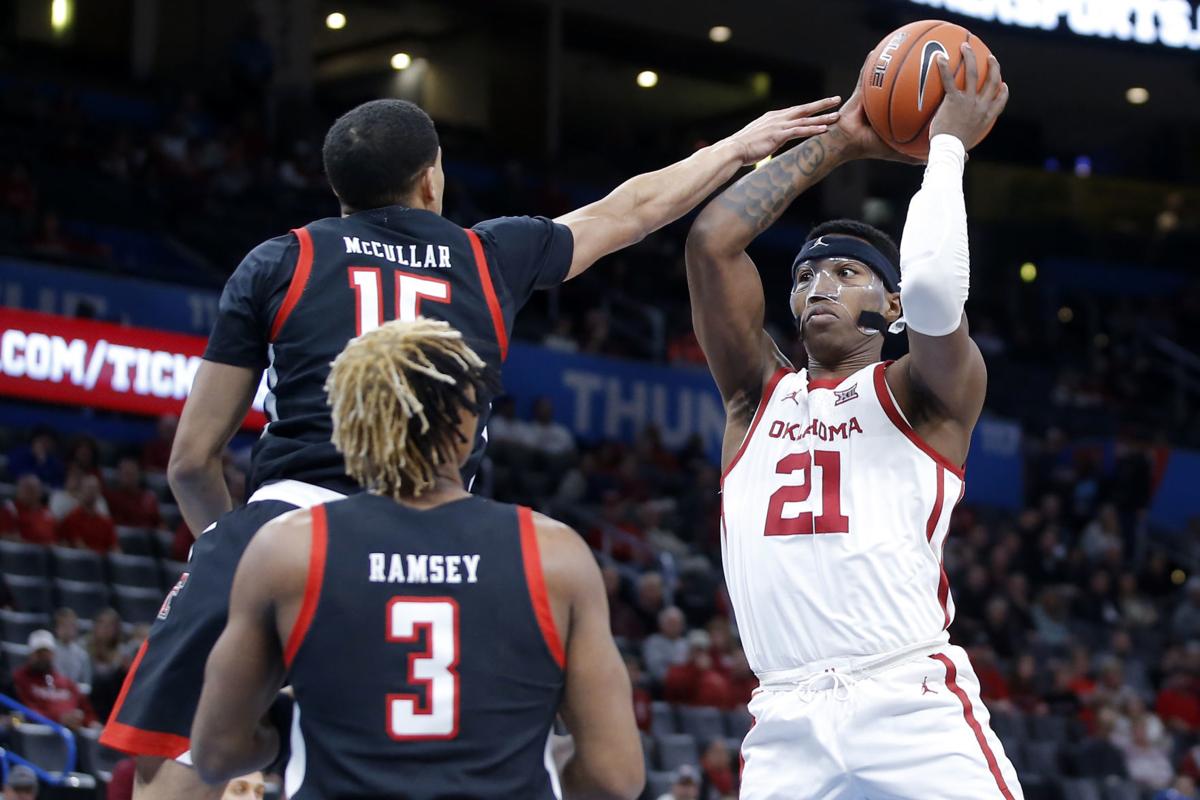 Ou Men S Basketball Sooners Leaders Take Over In Win Against No