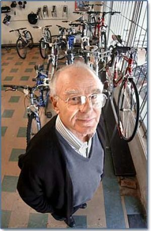 schwinn third avenue bike