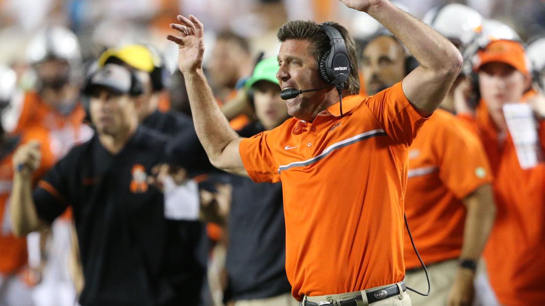 The Picker Mike Gundy S Mullet Grooving To The 70s Thepicker Tulsaworld Com