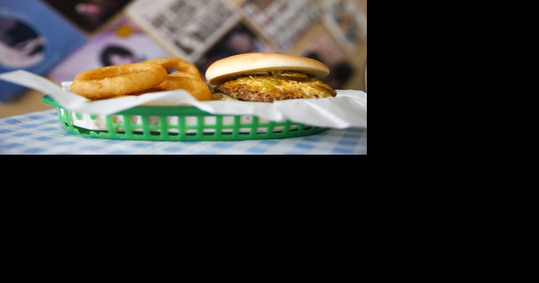 Review Burger in Paradise sailing along after 18 years in south Tulsa