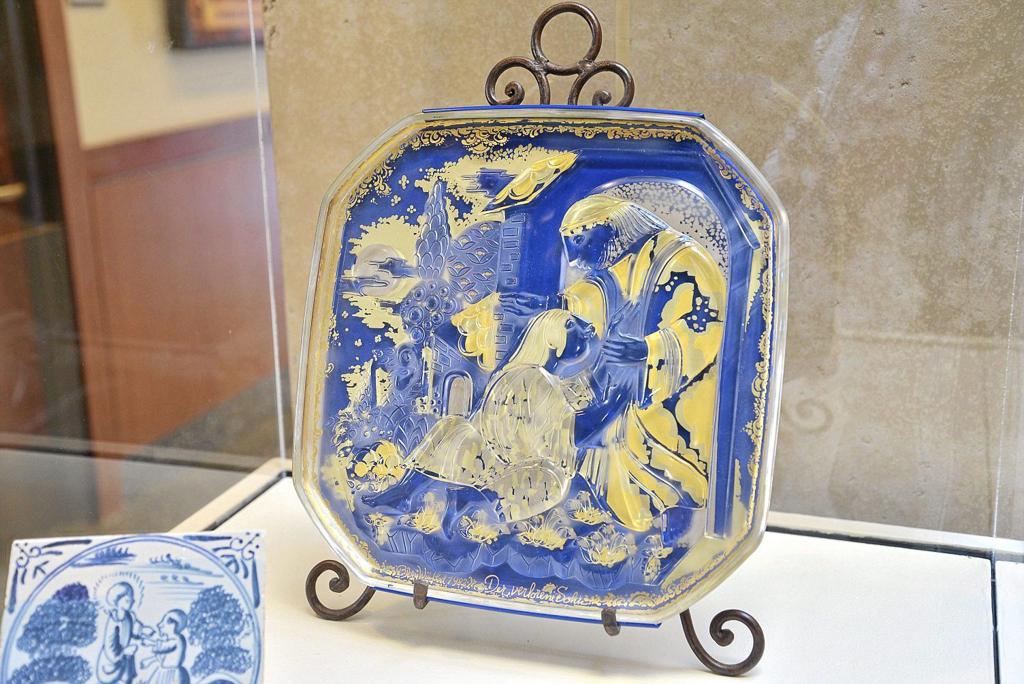 Visiting Tulsa Lenten Art Display Focuses On Jesus Parable Of