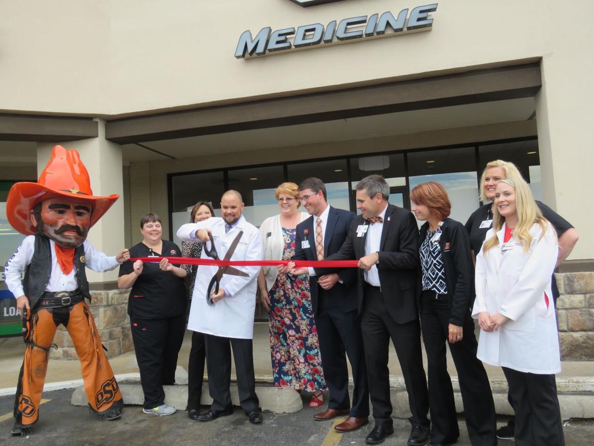 Sand Springs OSU Medical Center Clinic celebrates opening