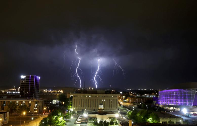 Weather Wednesday: Is heat lightning really a thing?