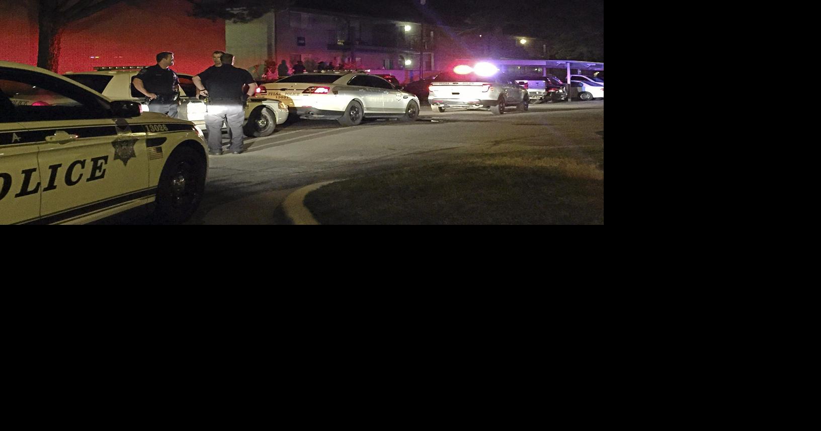 Juvenile in custody after stabbing father at south Tulsa apartment complex