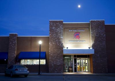 2020-07-28 ne-bixbyschoolboard p1