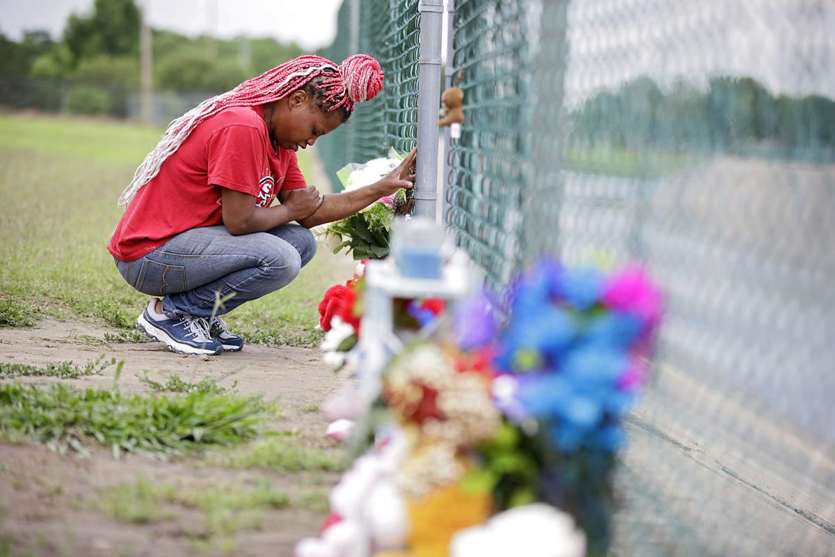 Watch Now Memorial For Miracle And Tony Crook Draws Community Together After Bodies Found In River Local News Tulsaworld Com