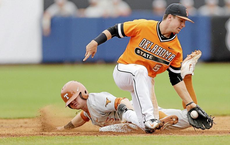 Arkansas Baseball Team Eliminates Wichita State In College World