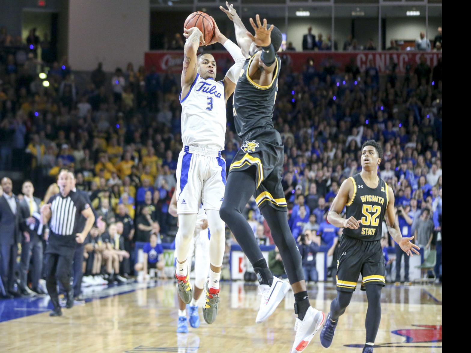 Tu Men S Basketball With Father At The Reynolds Center For First