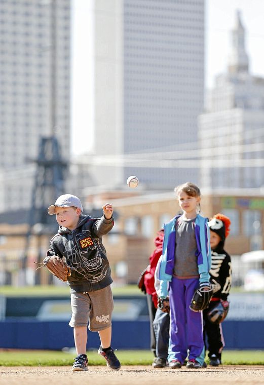 North Tulsa Baseball League Starts Season With Drills At Oneok