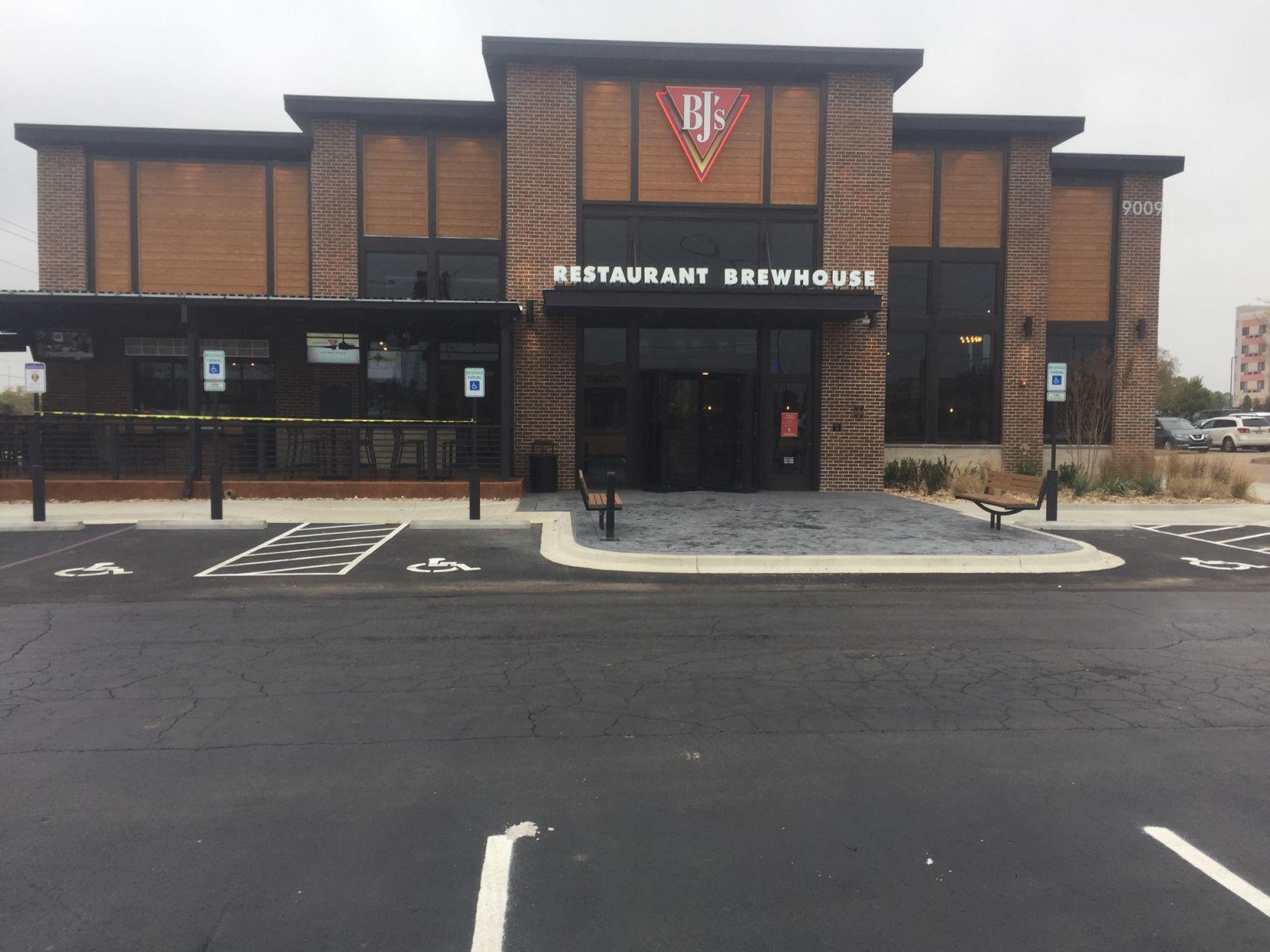 Restaurant News Bj S Restaurant Brewhouse Scheduled To Open Monday Dining Tulsaworld Com