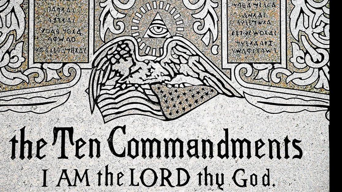 Throwback Tulsa Suit Filed In 2013 To Remove Ten Commandments Monument At Capitol History Tulsaworld Com