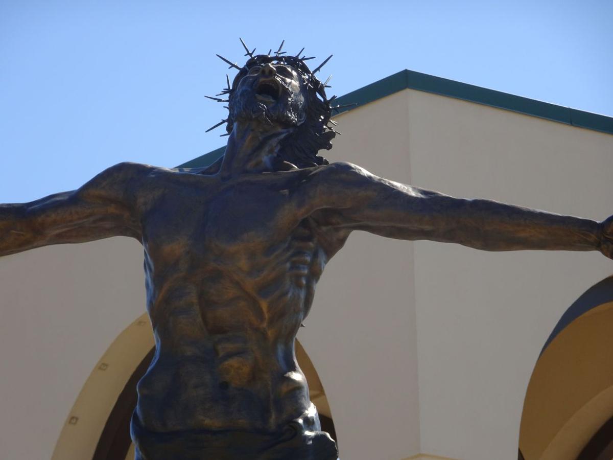 First Time Sculptor Creates Inspiring 16 Foot Tall Statue Of Christ Tulsaworld Com