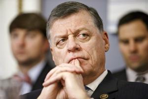 U.S. Rep. Tom Cole teams up with an unlikely ally on war powers