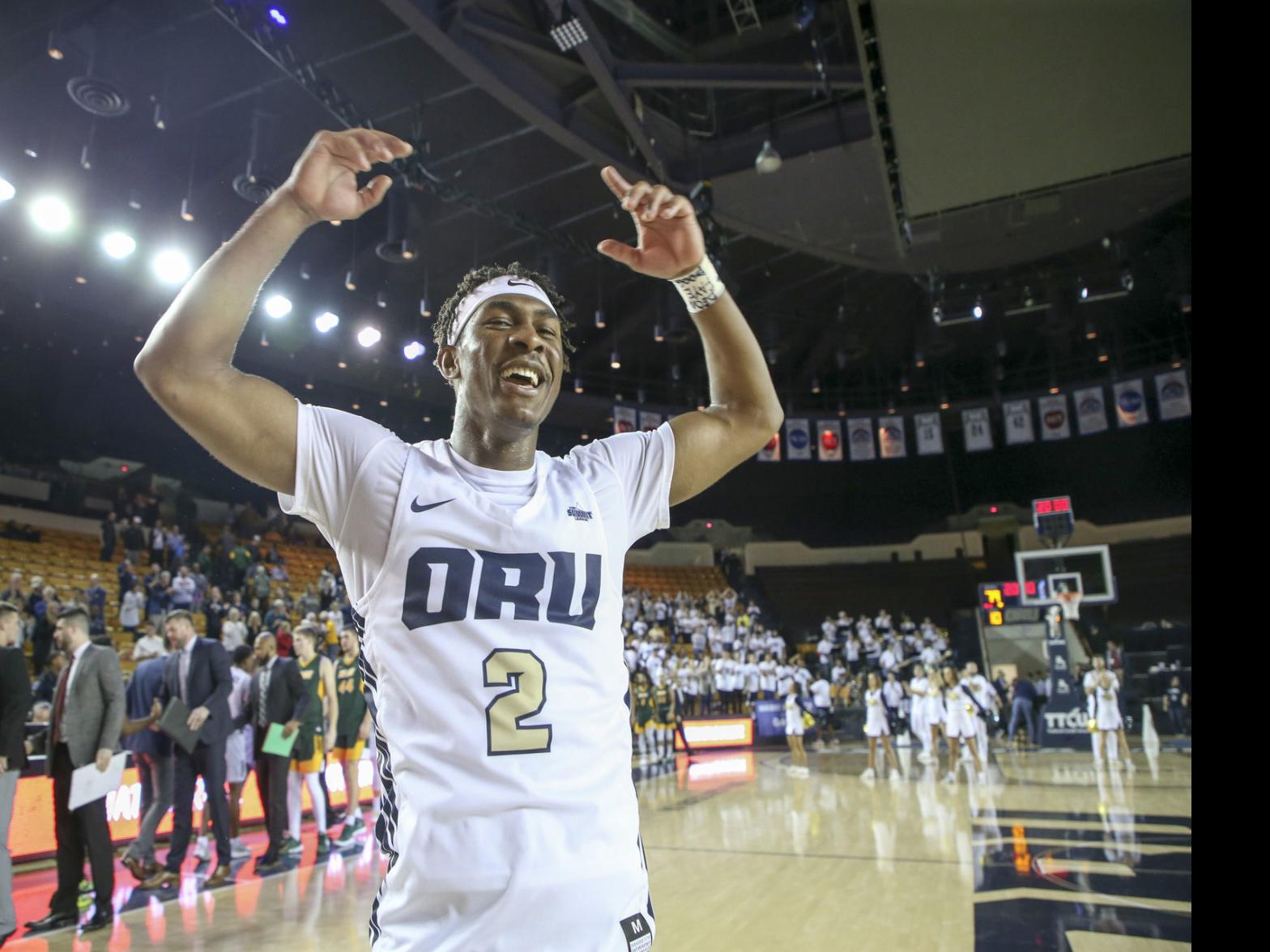 Oru Basketball Golden Eagles Notch First Summit League Win 79 73