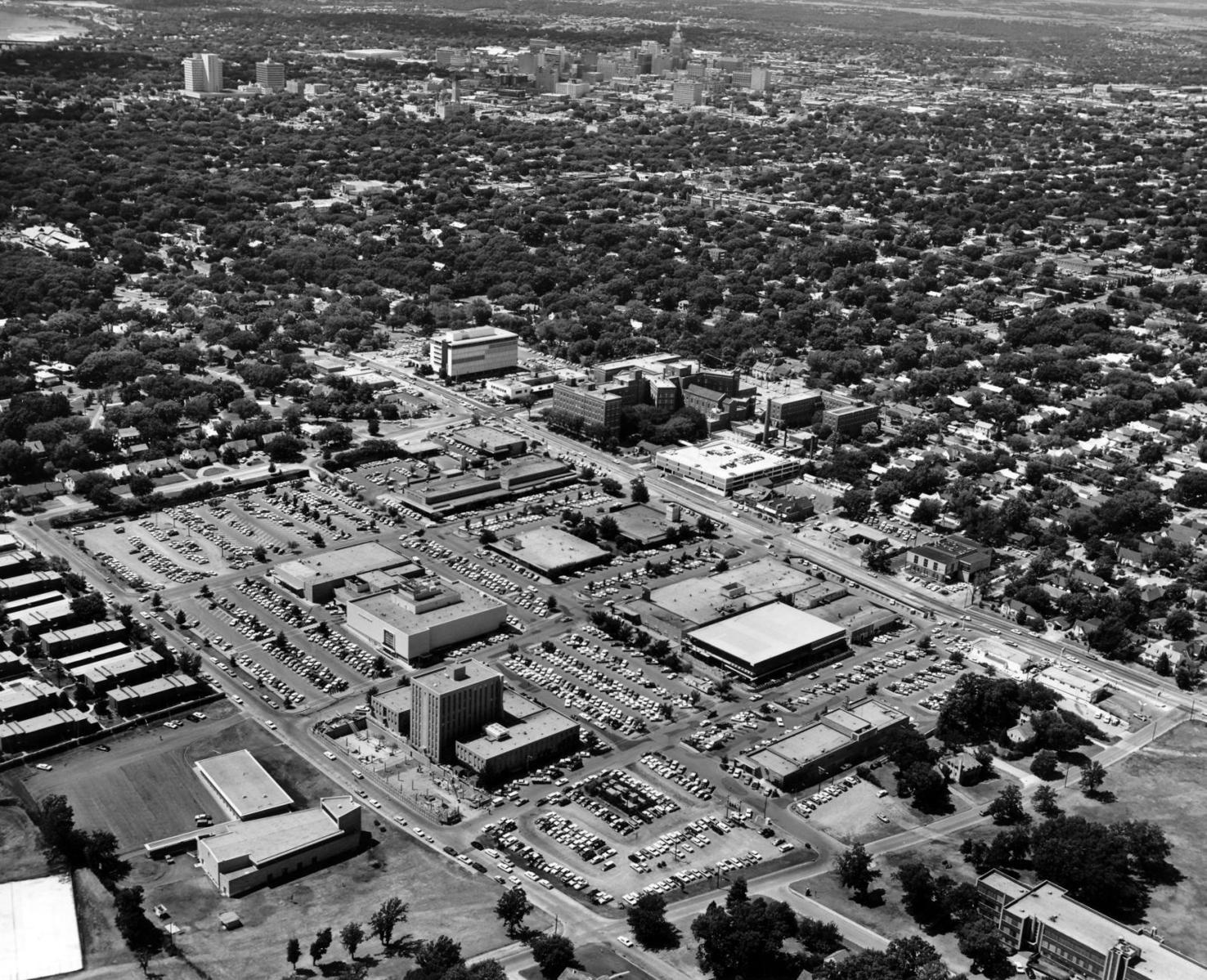Tulsa shopping center Utica Square opened in 1952