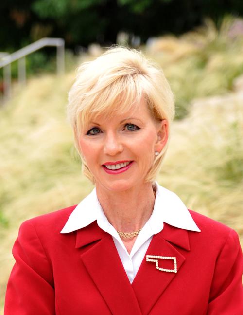 Oklahoma Corporation Commissioner And Candidate For Lt Governor Visits Sand Springs Tulsaworld Com