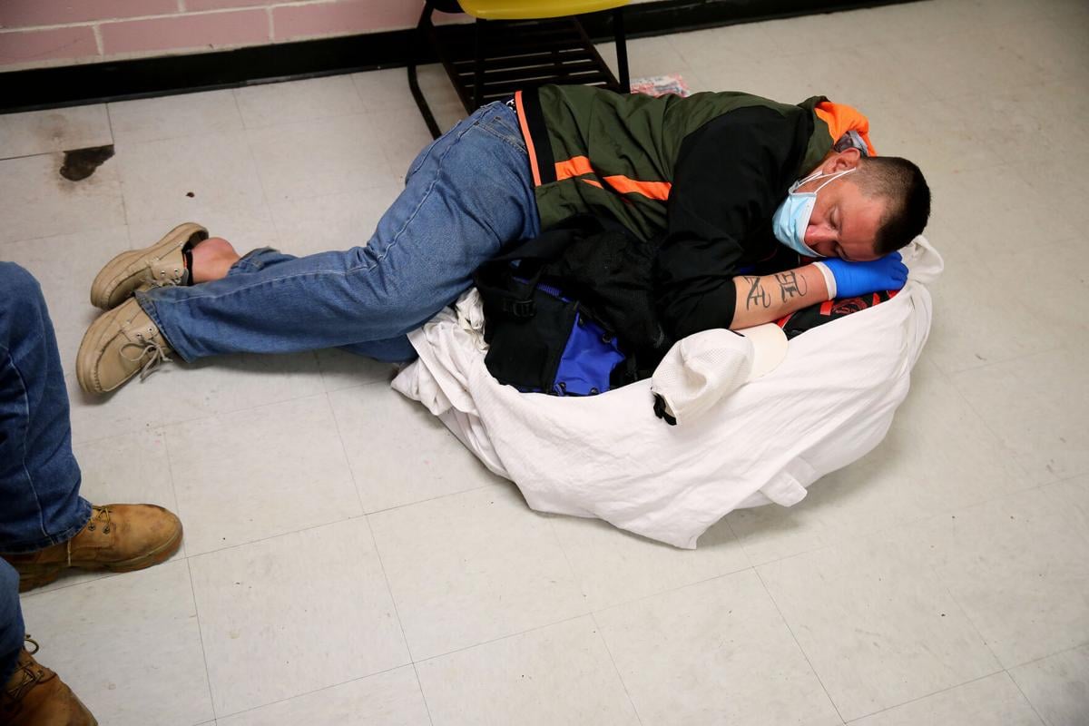 Bitter Cold Putting Homeless Shelters Outreach Agencies Into Action To Help Those In Need Local News Tulsaworld Com