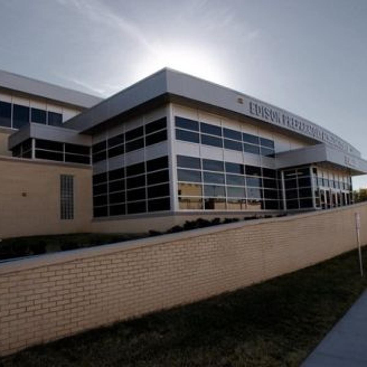 Edison S New Gym Ready Highschools Tulsaworld Com